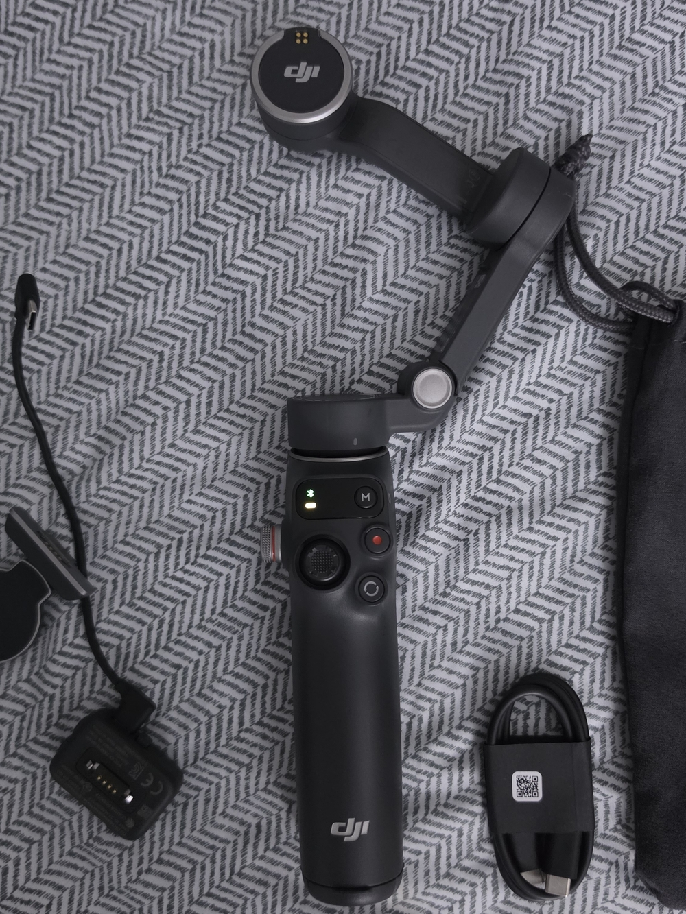 DJI Osmo Mobile 7P Black Gimbal Stabilizer for Smartphones